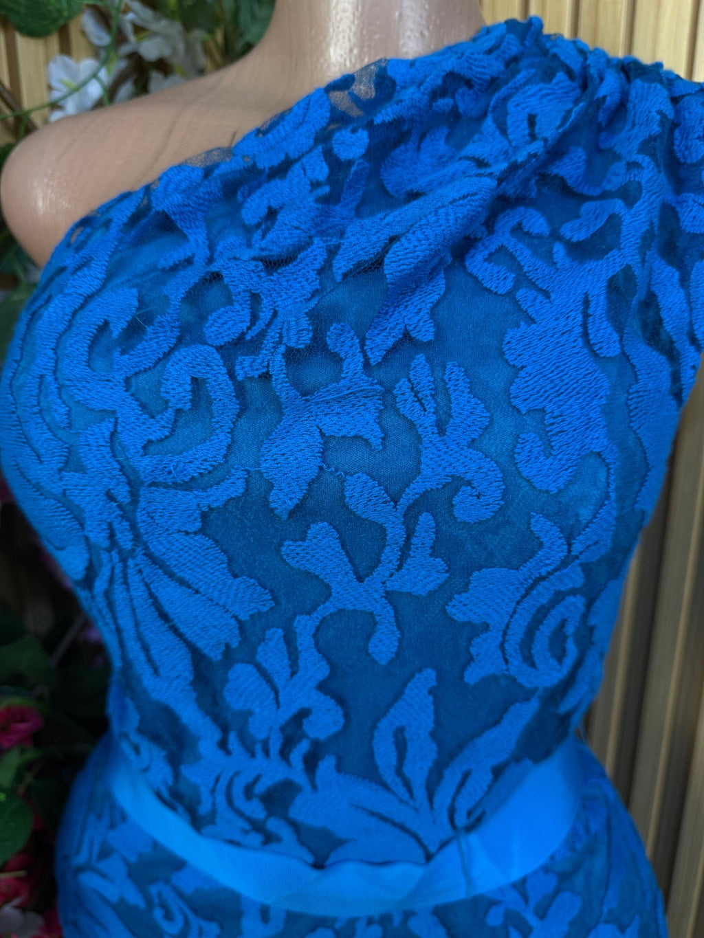 Robe droite élegante à une épaule ceintrée - Perluna Store
