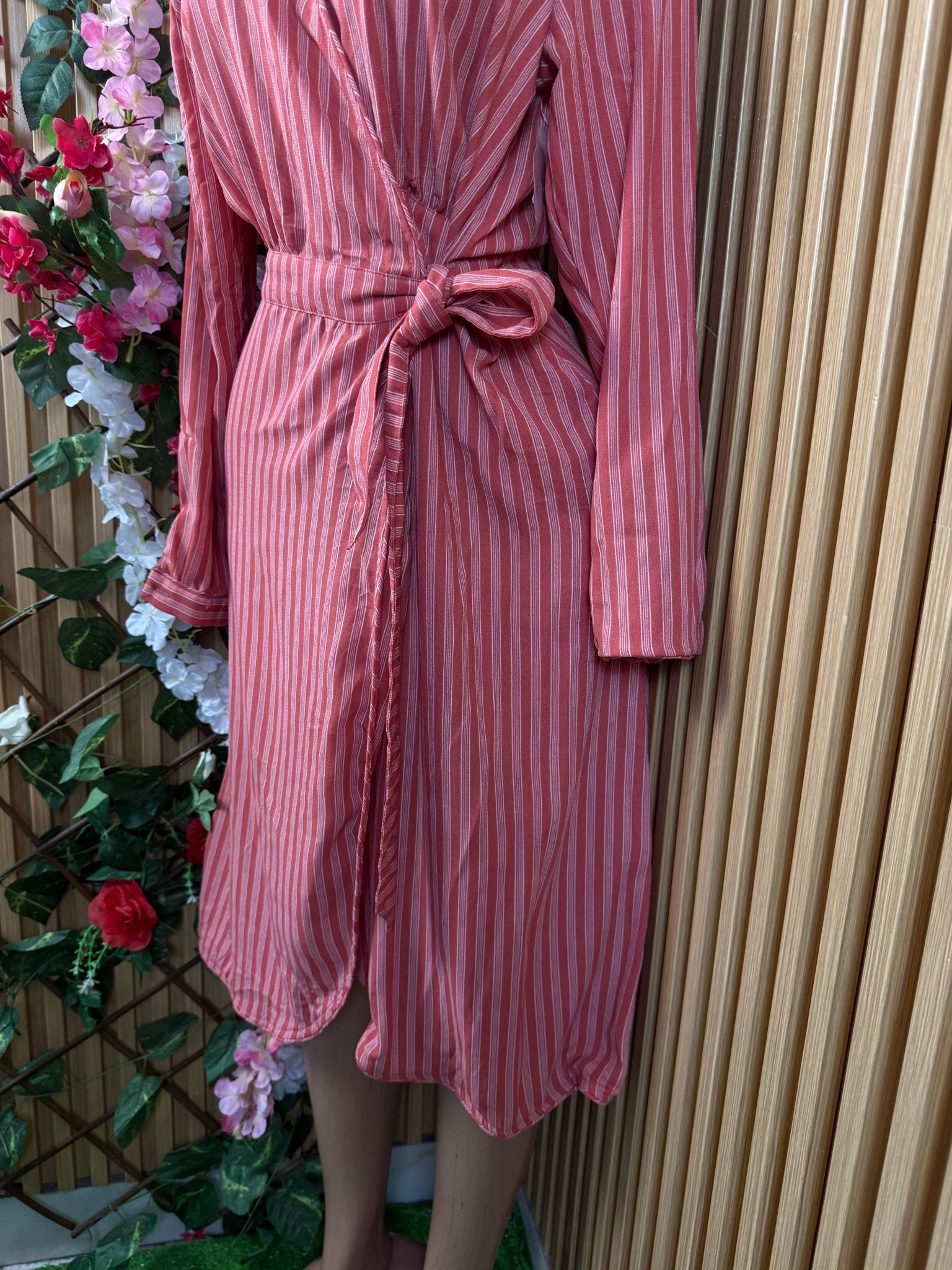 Robe droite élegante manches longues ceintrée - Perluna Store
