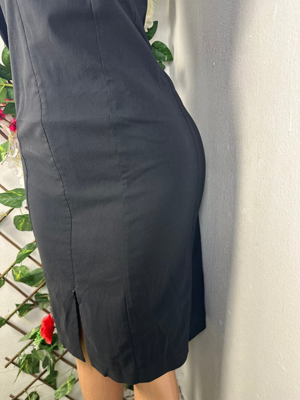 Robe droite élégante sans manches - Perluna Store - kinshasa