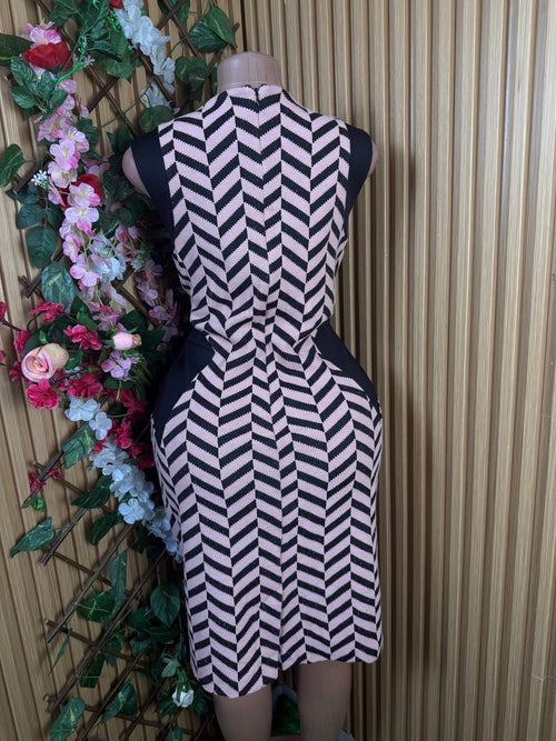 Robe droite élengante sans manches décolletée-L 11 - Perluna Store