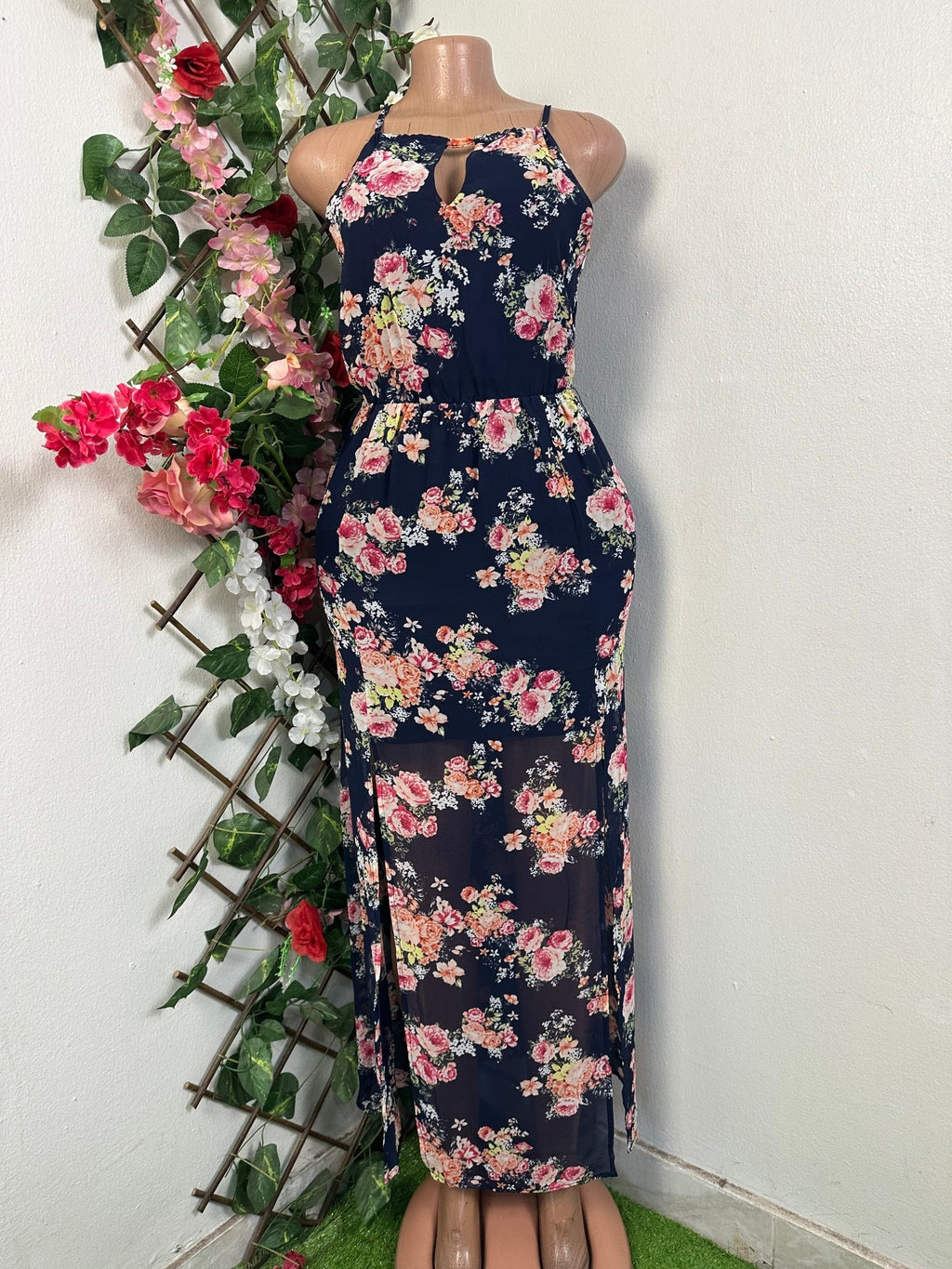 Robe droite longue à fine bretelle - Perluna Store - kinshasa