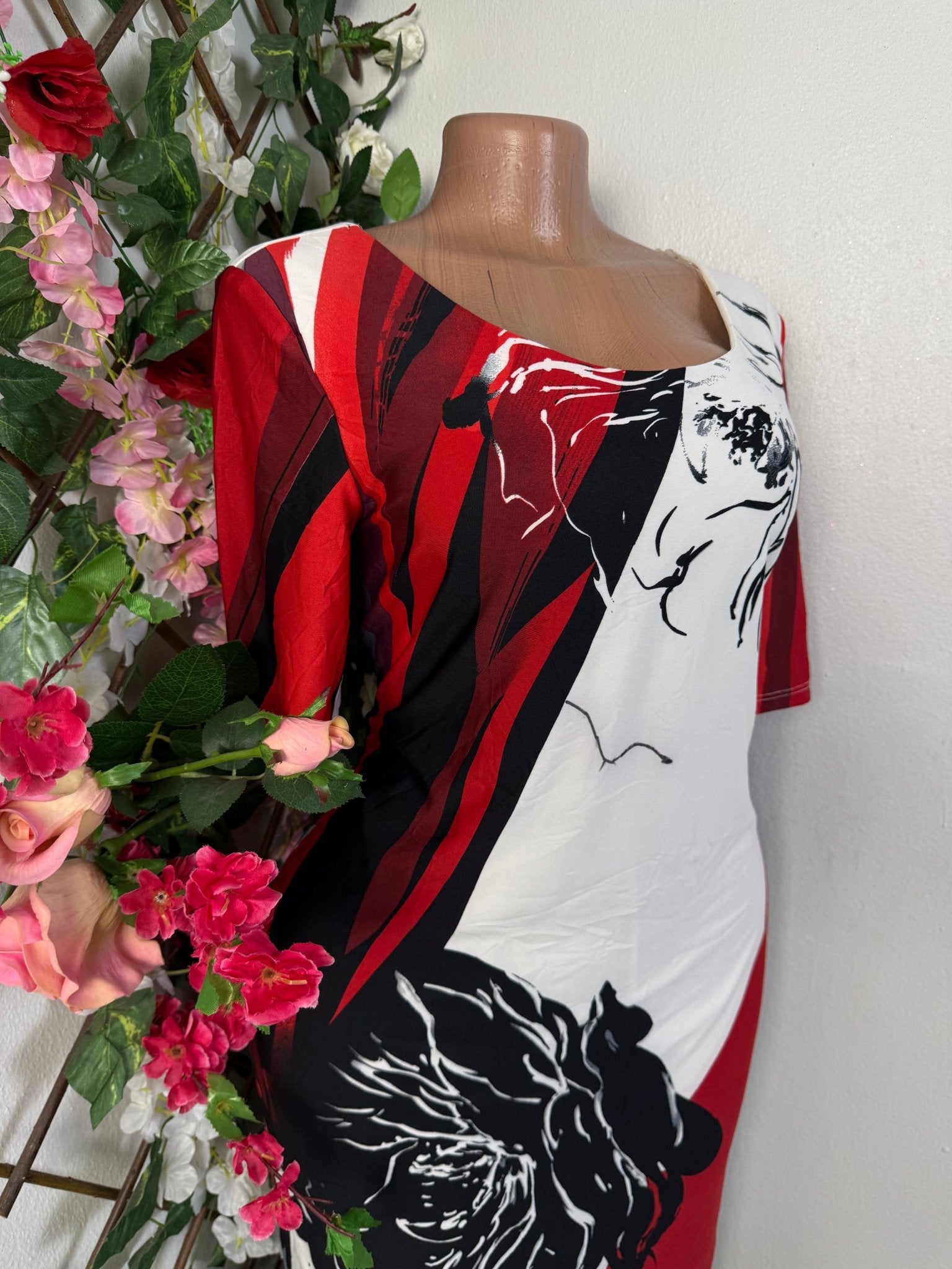 Robe droite manche courte  - Perluna Store - kinshasa