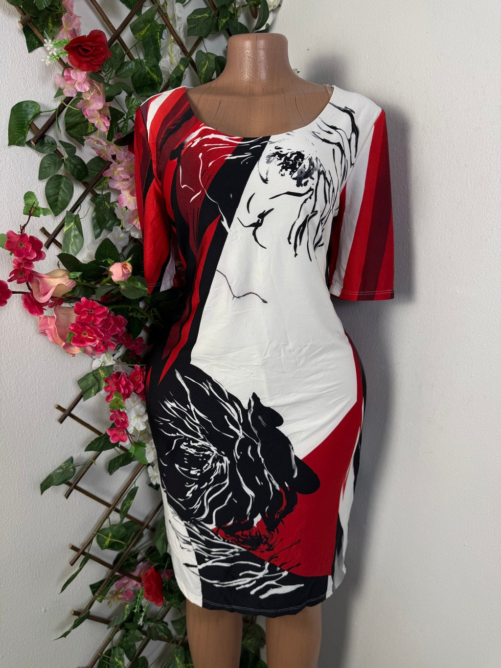 Robe droite manche courte  - Perluna Store - kinshasa