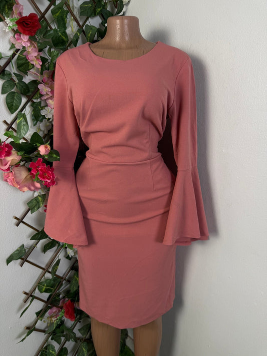Robe droite manche longue volant  - Perluna Store - kinshasa
