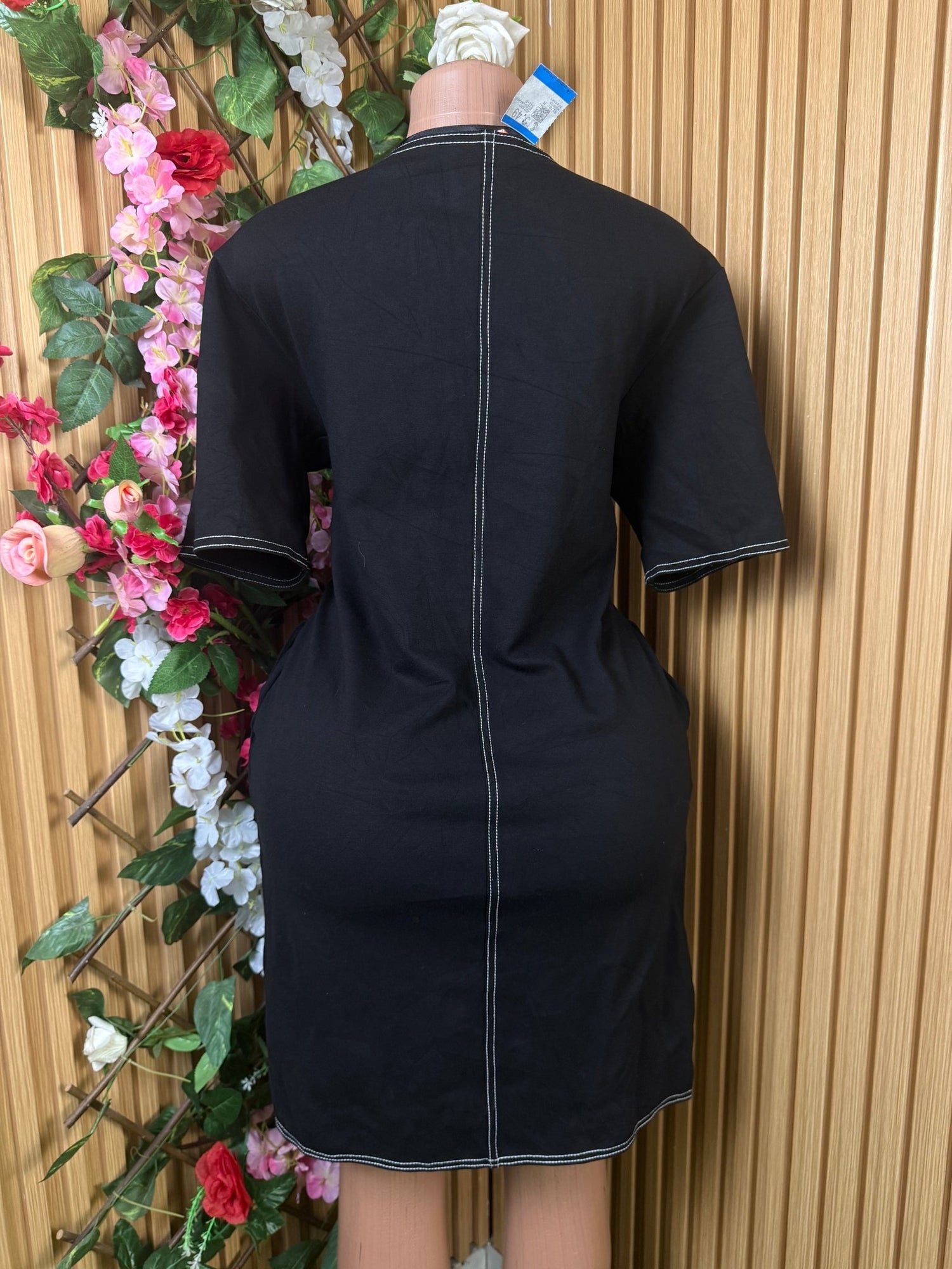 Robe droite manches 3/4 décolléctée - Perluna Store - kinshasa