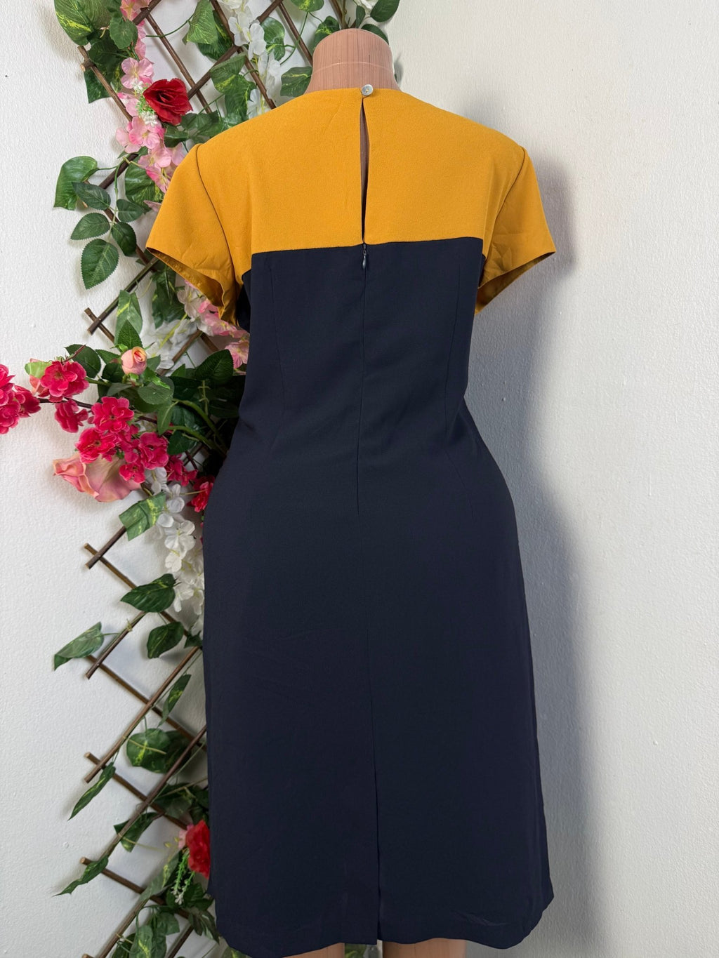 Robe droite  manches courtes - Perluna Store