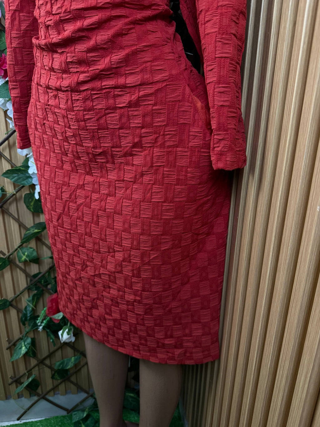 Robe droite manches longues décollectée - Perluna Store