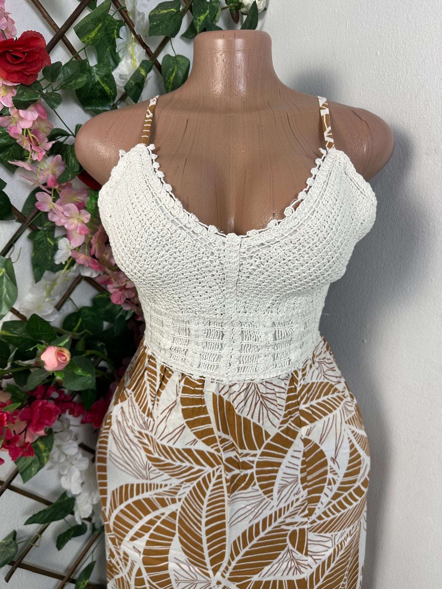 Robe droite Mi - longue à pente - Perluna Store - kinshasa