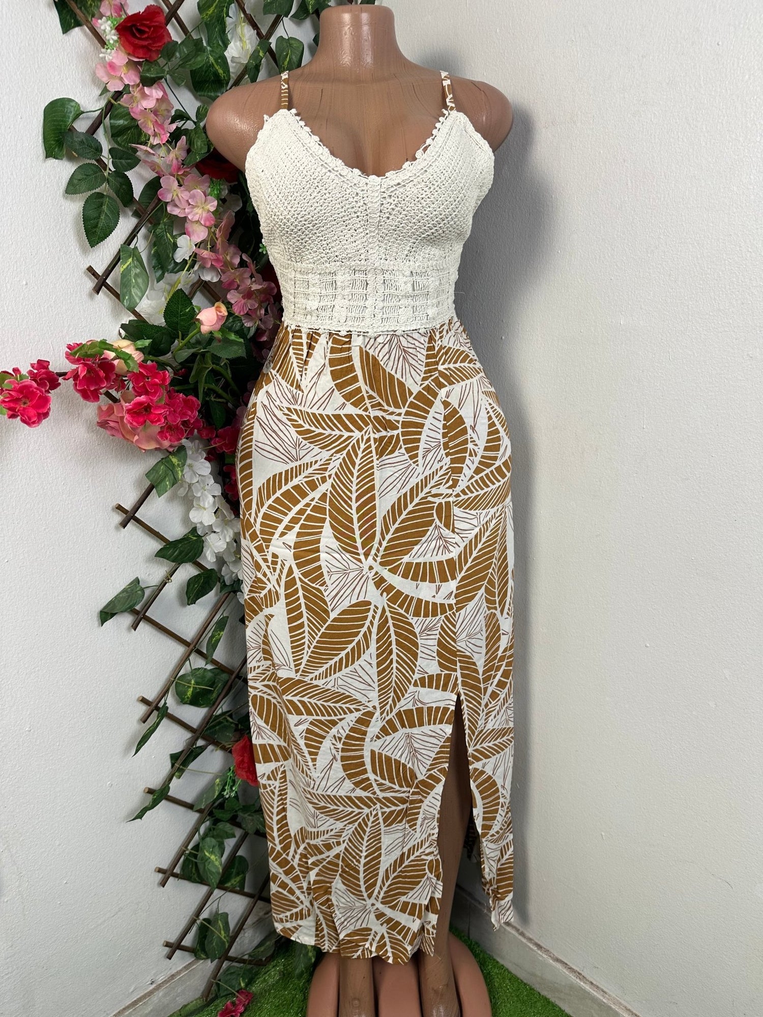 Robe droite Mi - longue à pente - Perluna Store - kinshasa