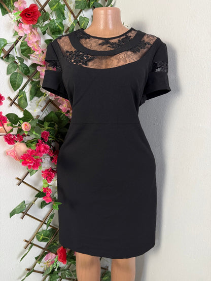 Robe droite mi longue manche courte voilée - Perluna Store - kinshasa