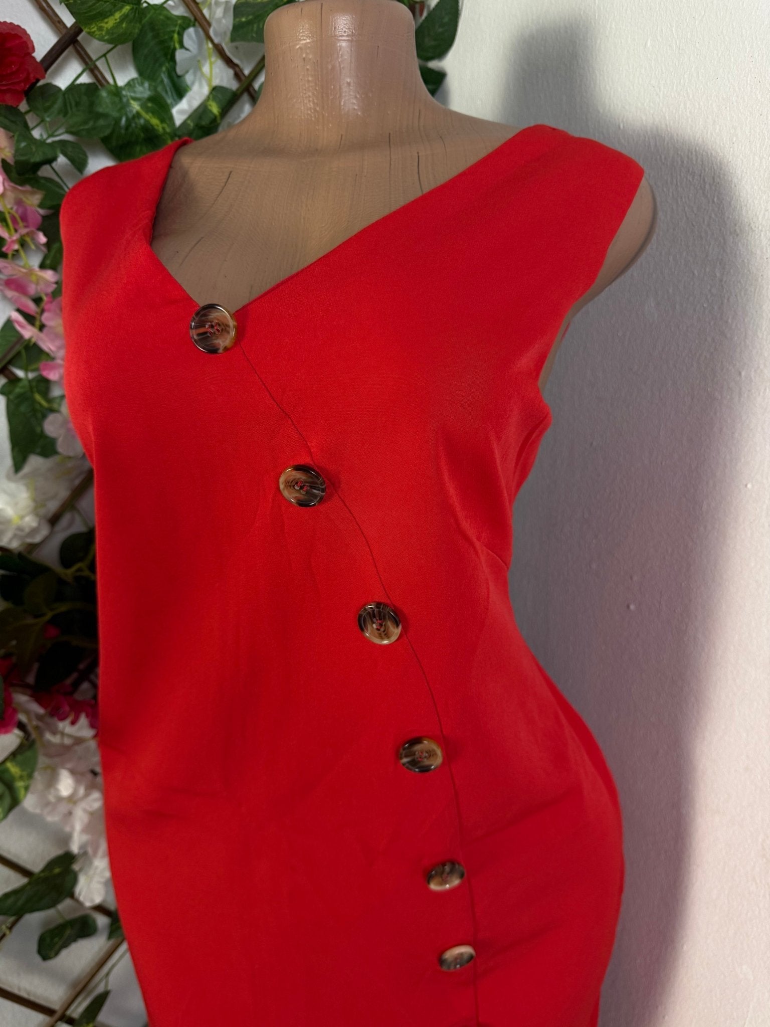 Robe droite sans manches avec boutons - Perluna Store