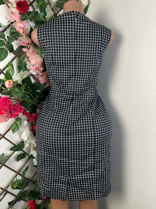 Robe droite sans manches colle rond - Perluna Store