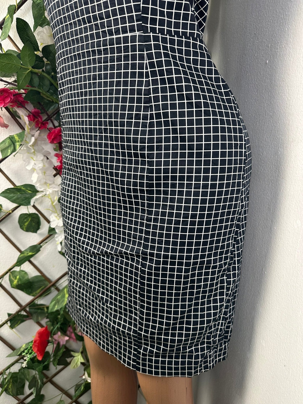 Robe droite sans manches colle rond - Perluna Store - kinshasa