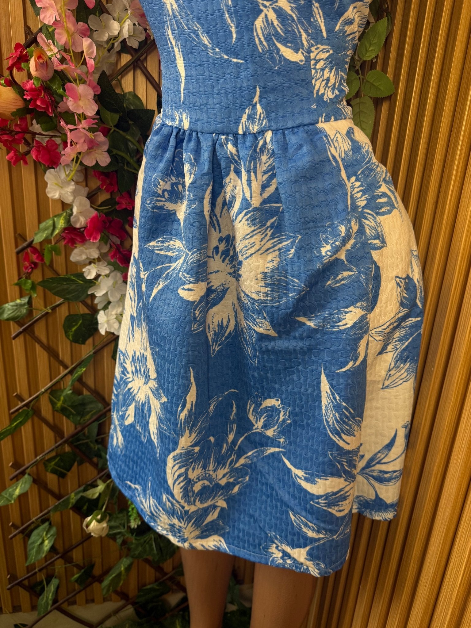 Robe droite sans manches décolletée-M - Perluna Store