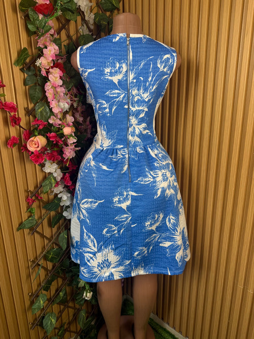 Robe droite sans manches décolletée-M - Perluna Store