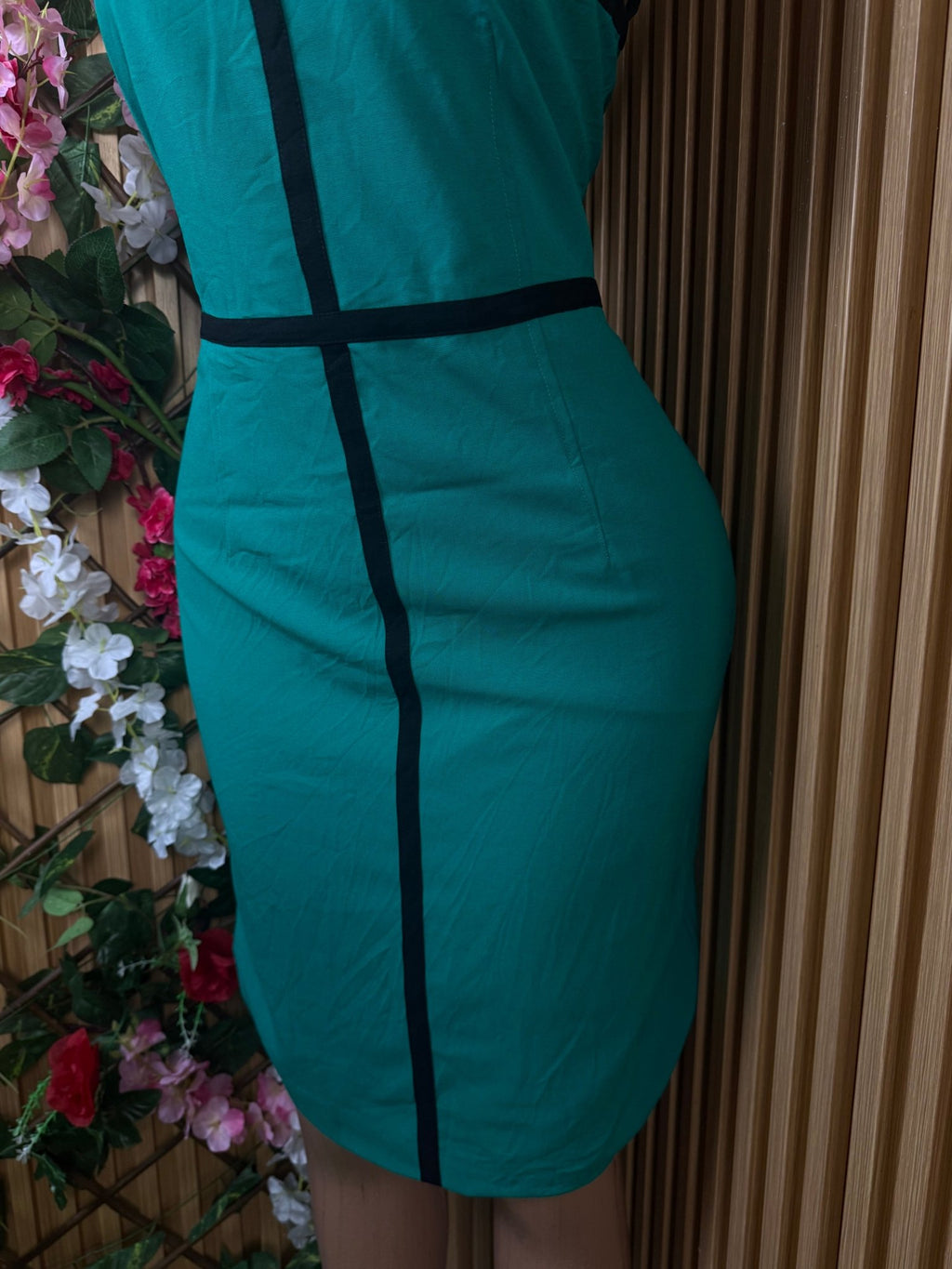 Robe droite sans manches dénudée - Perluna Store