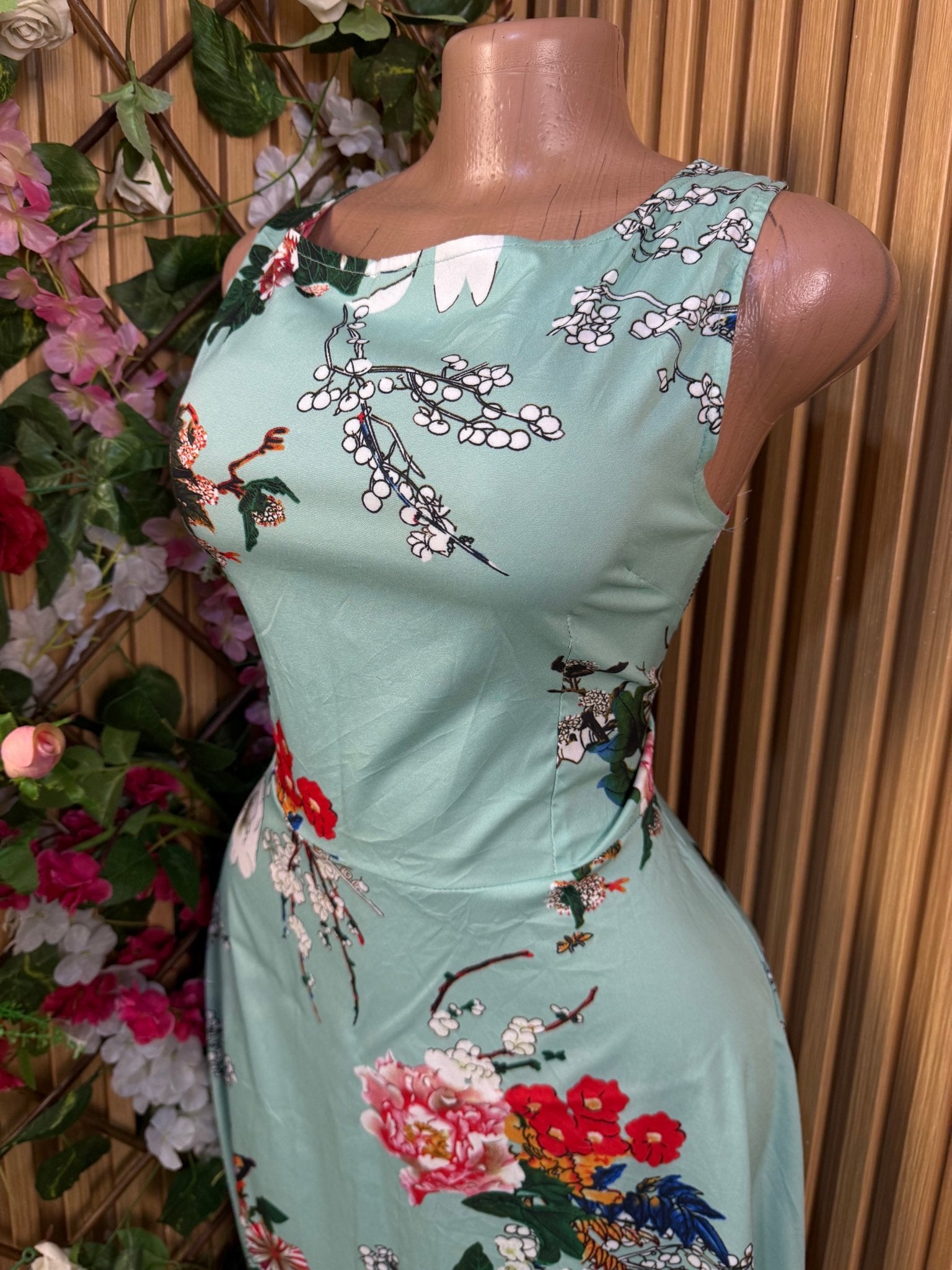 Robe droite sans manches imprimée fleurie décolletée - Perluna Store