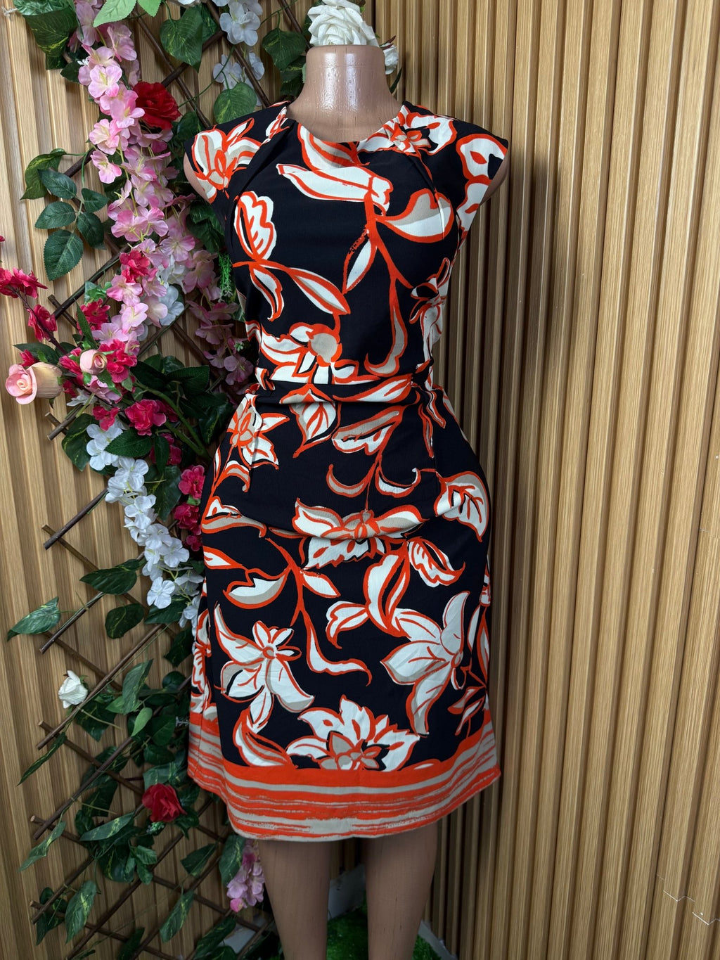 Robe droite sans manches imprimée fleurie - Perluna Store
