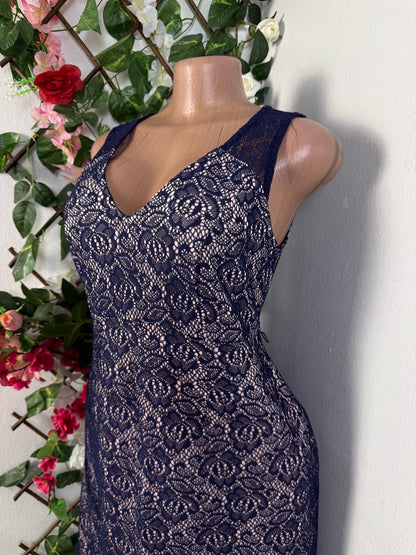 Robe droite sans manches  - Perluna Store - kinshasa
