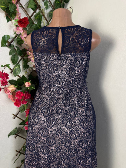 Robe droite sans manches  - Perluna Store - kinshasa