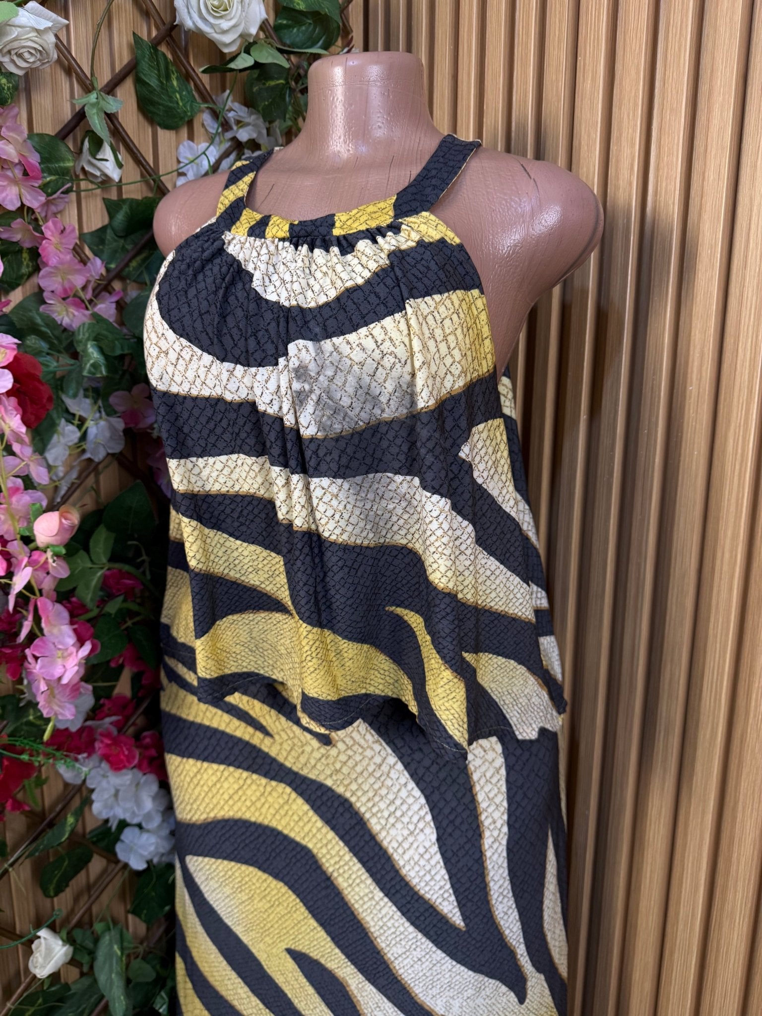 Robe droitel ongue sans manches décolletée - Perluna Store