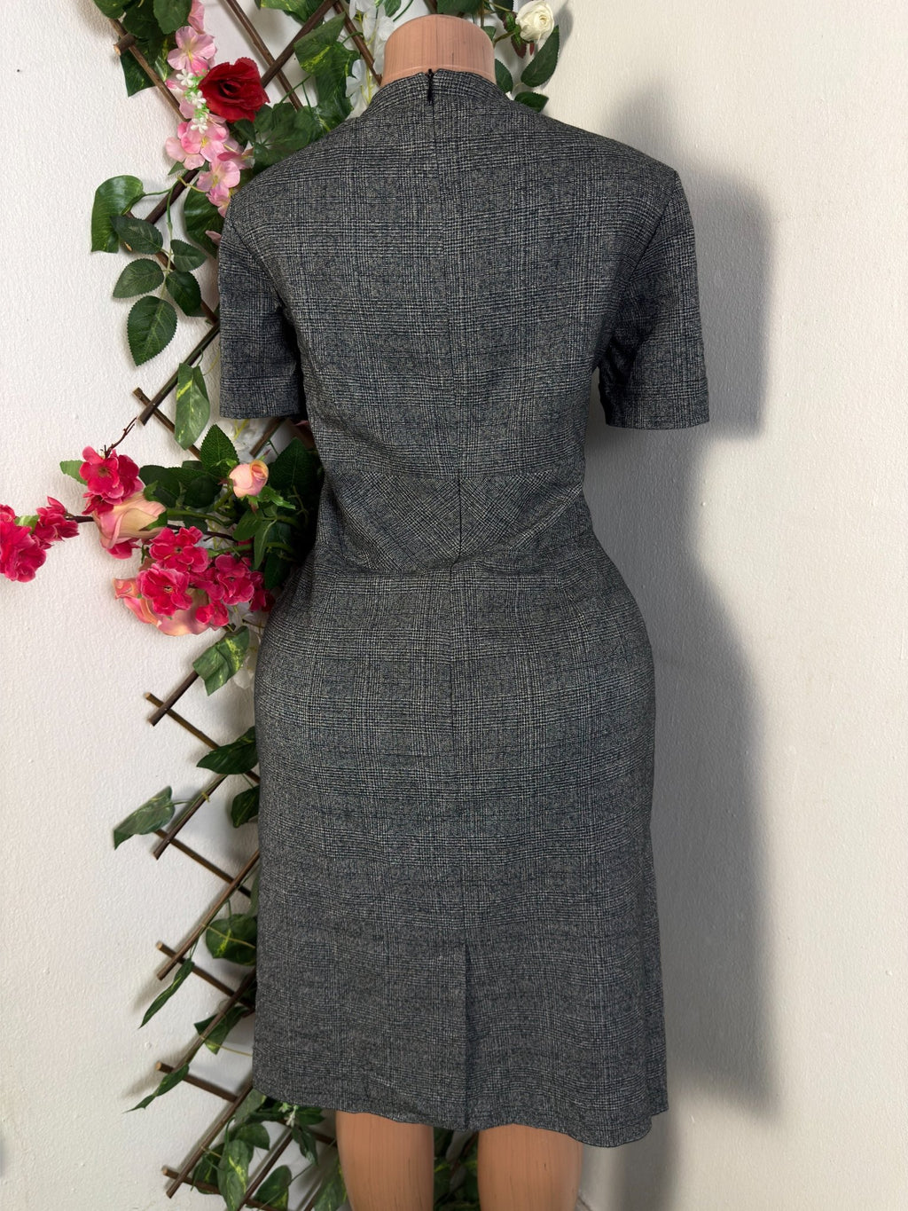 Robe élégante droité manches courtes à col V - Perluna Store