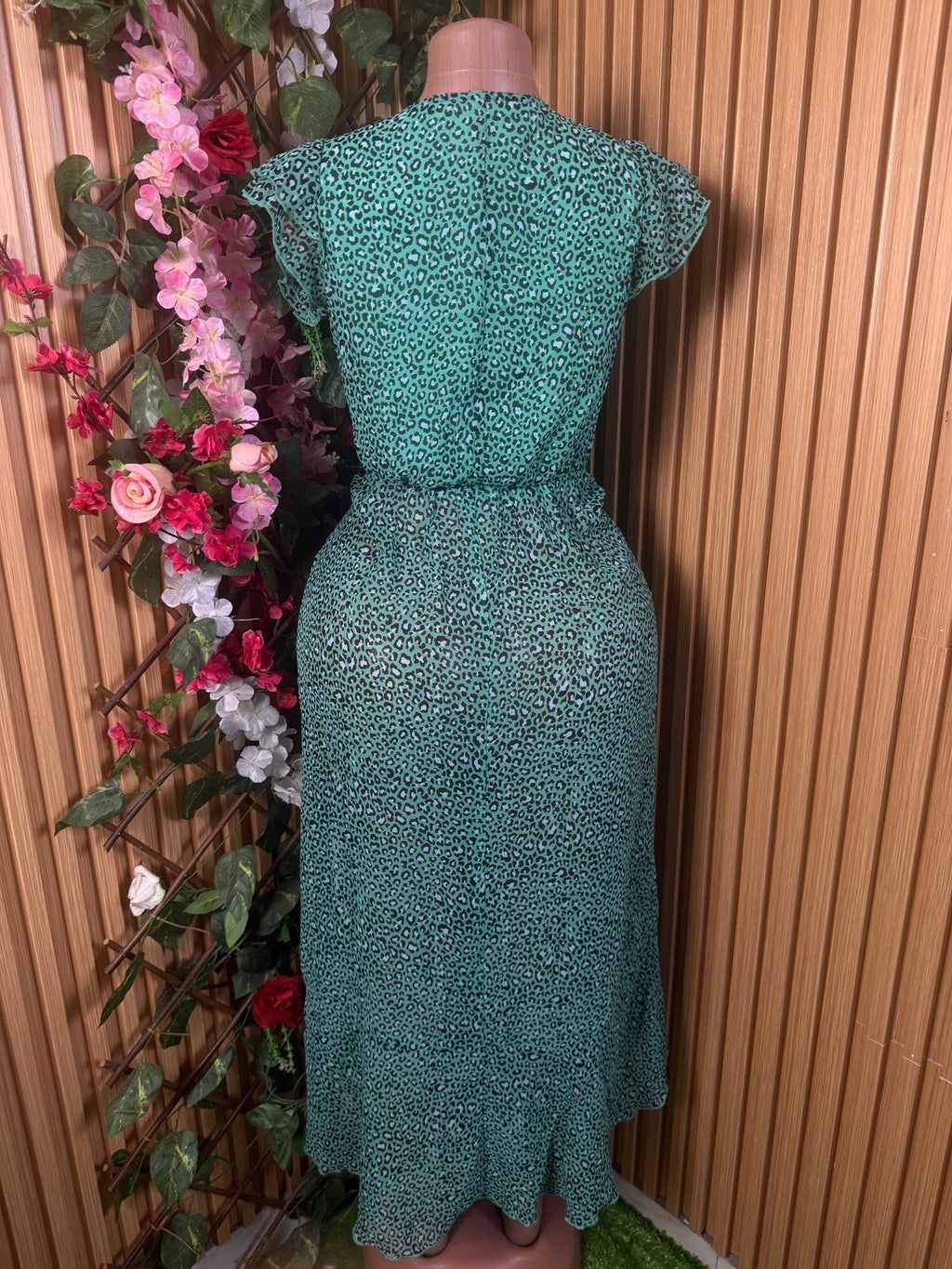 Robe élegante droite manches courtes col V - Perluna Store