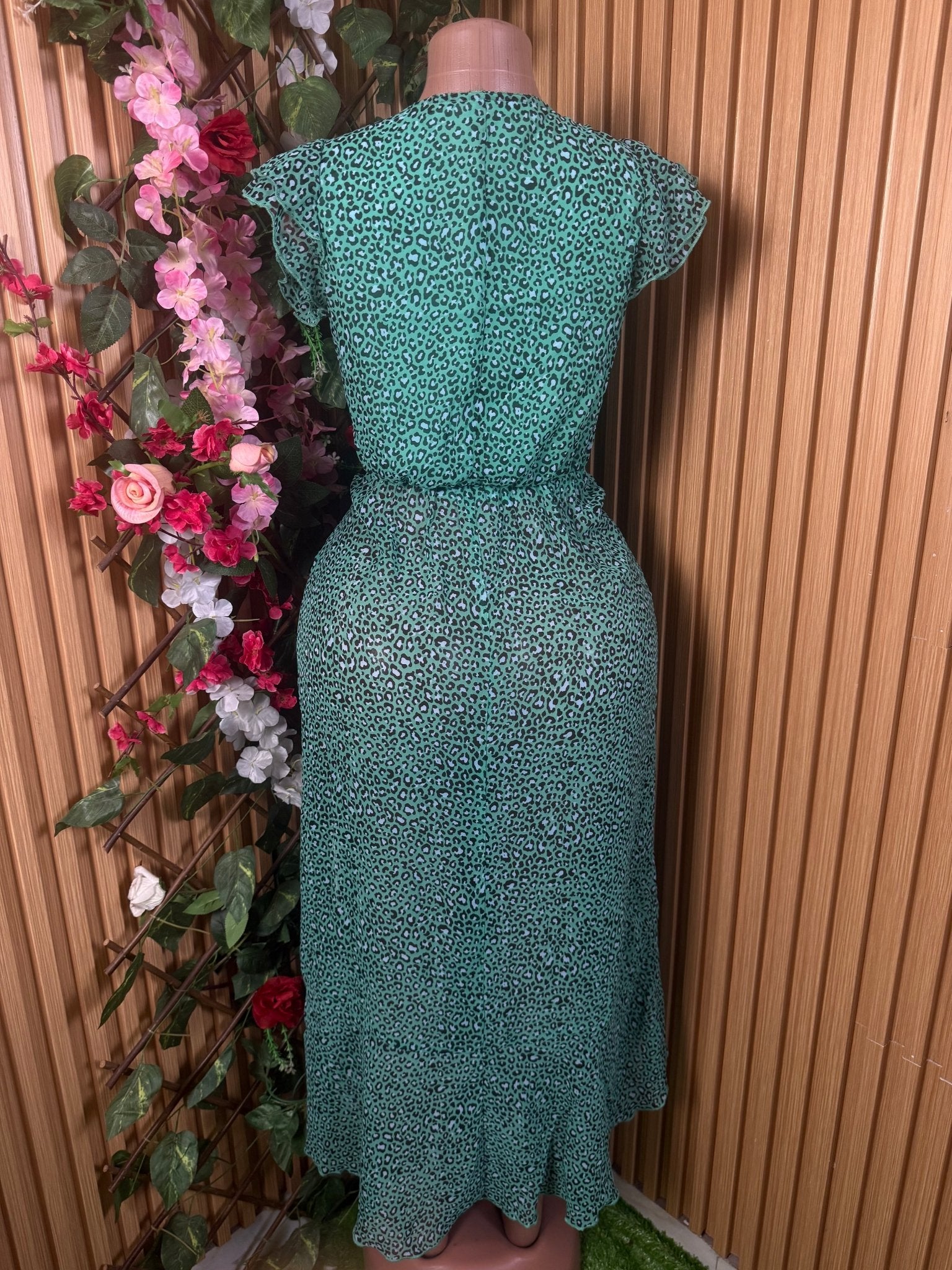 Robe élegante droite manches courtes col V - Perluna Store