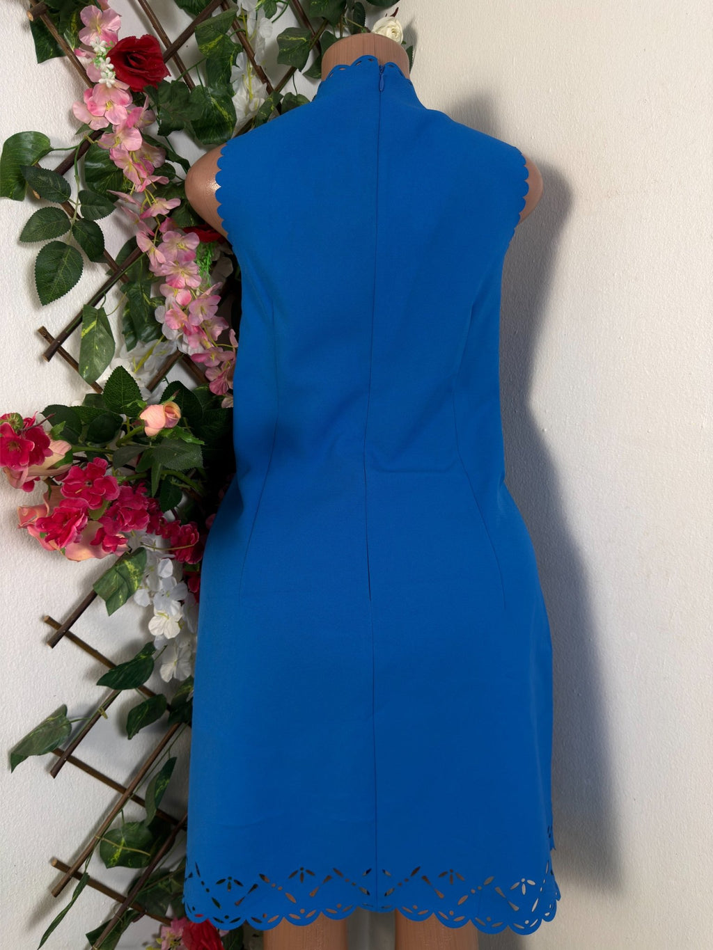 Robe élégante droite sans anches décollectée - Perluna Store