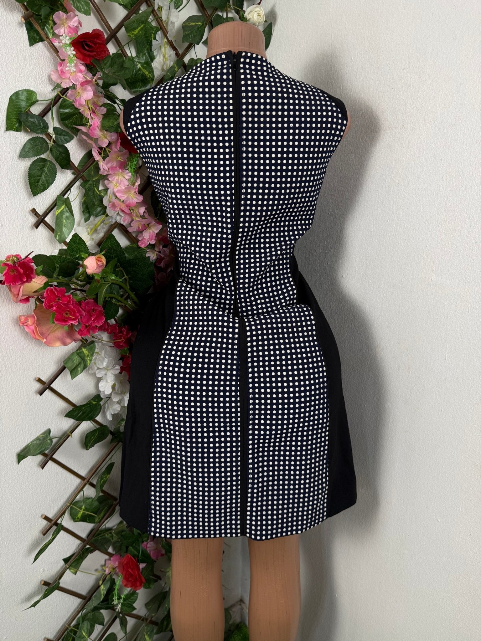 Robe élégante droite sans manches - Perluna Store