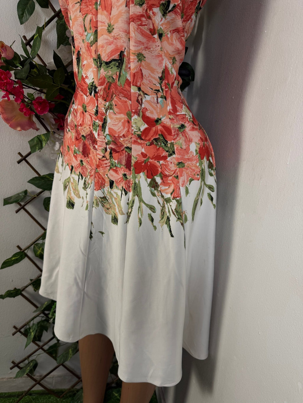 Robe élégante évasée sans manches - Perluna Store