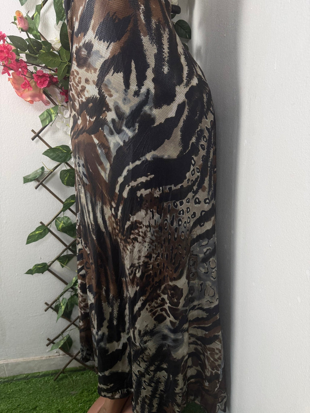 Robe élégante longue à fine bretelles ceintrée - Perluna Store
