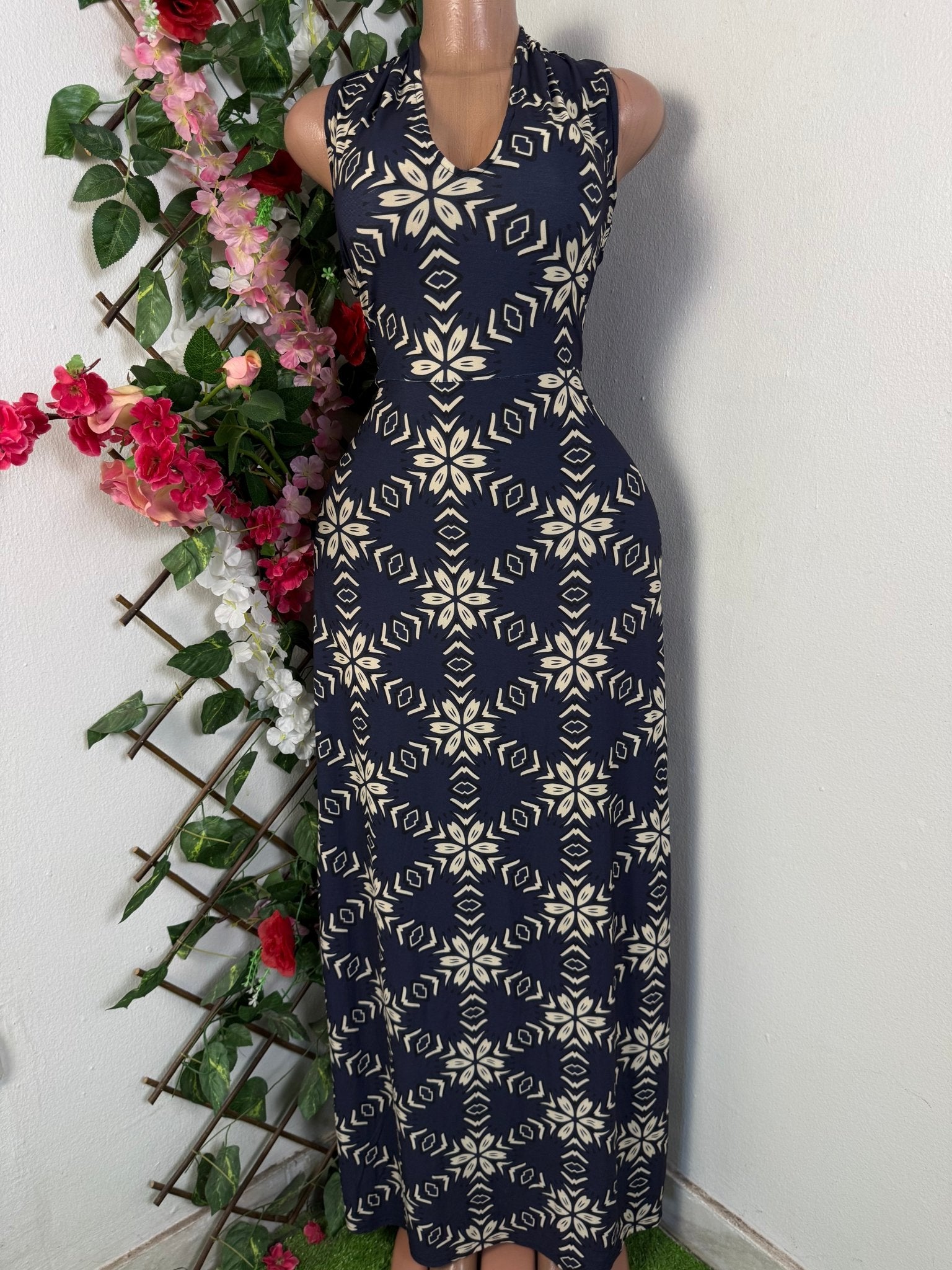 Robe élégante longue sans manche - Perluna Store - kinshasa