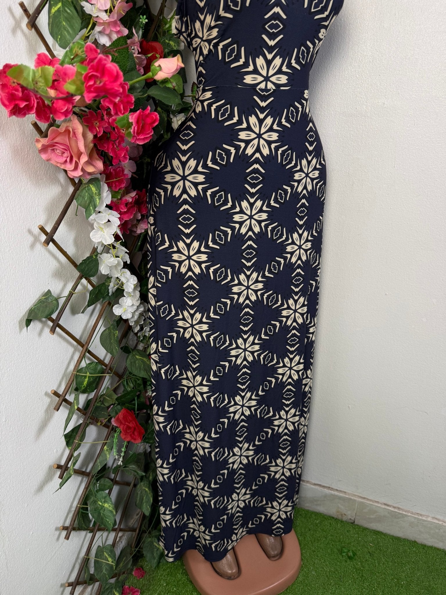 Robe élégante longue sans manche - Perluna Store - kinshasa