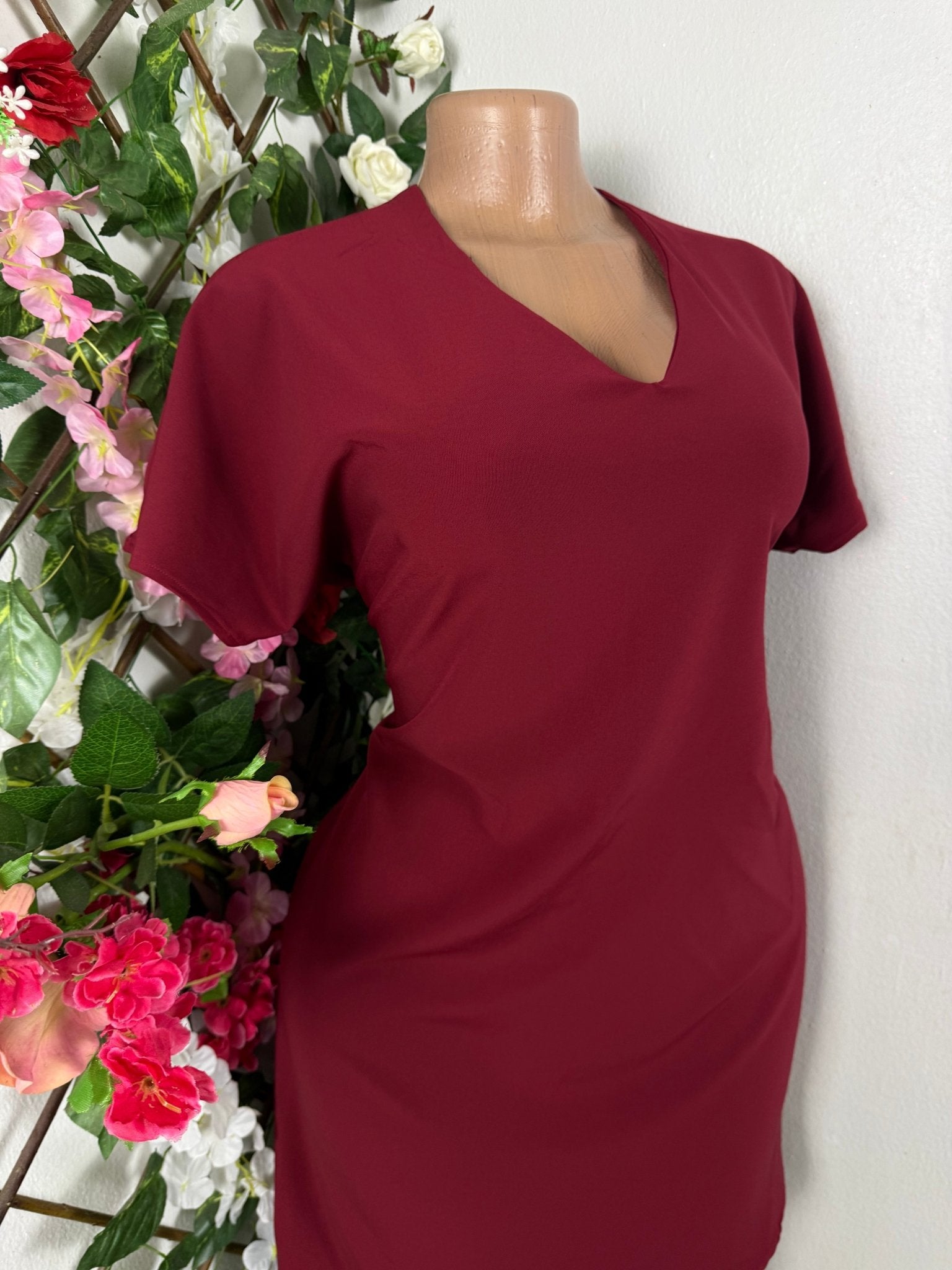 Robe élégante manches courtes décollectée - Perluna Store