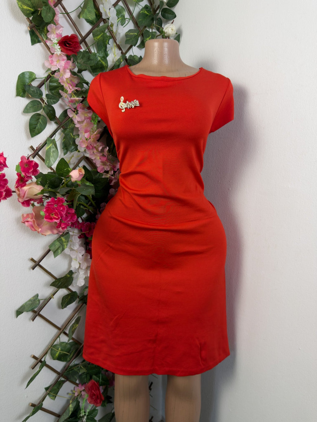 Robe élégante manches courtes décollectée - Perluna Store
