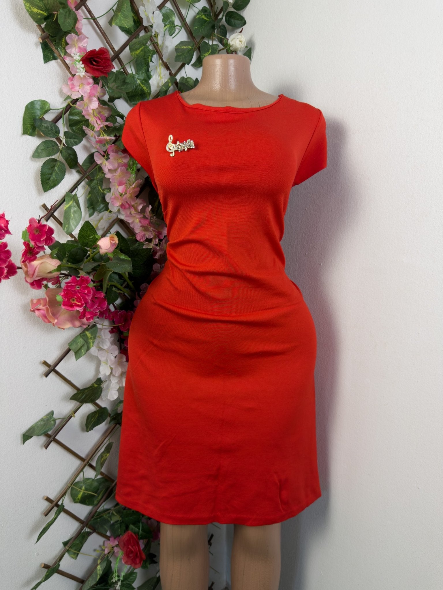 Robe élégante manches courtes décollectée - Perluna Store