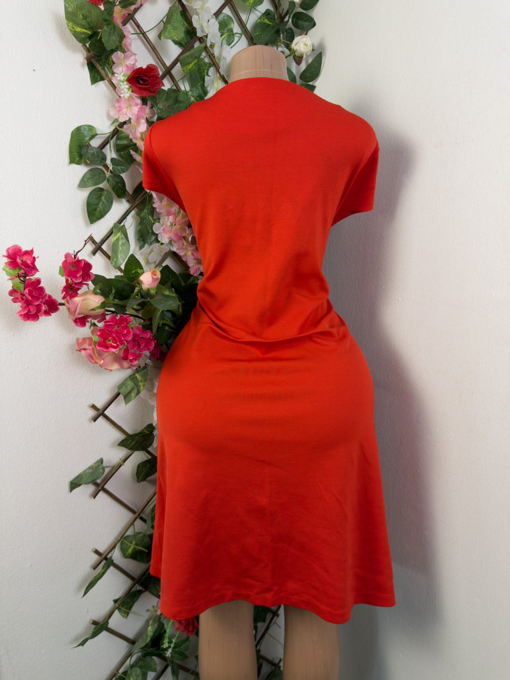 Robe élégante manches courtes décollectée - Perluna Store