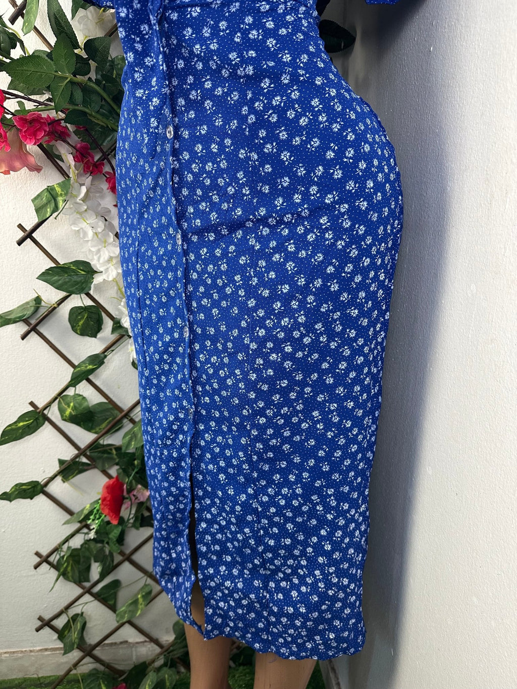 Robe élegante manches courtes décollectée - Perluna Store - kinshasa