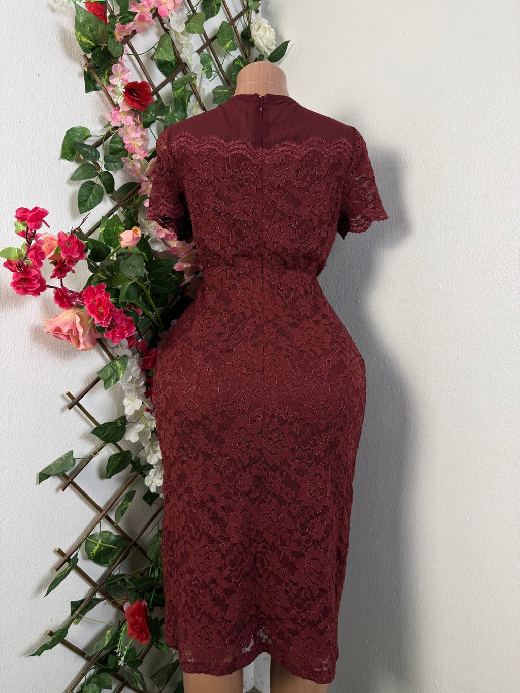 Robe élegante manches courtes taille - S 12 - Perluna Store - kinshasa