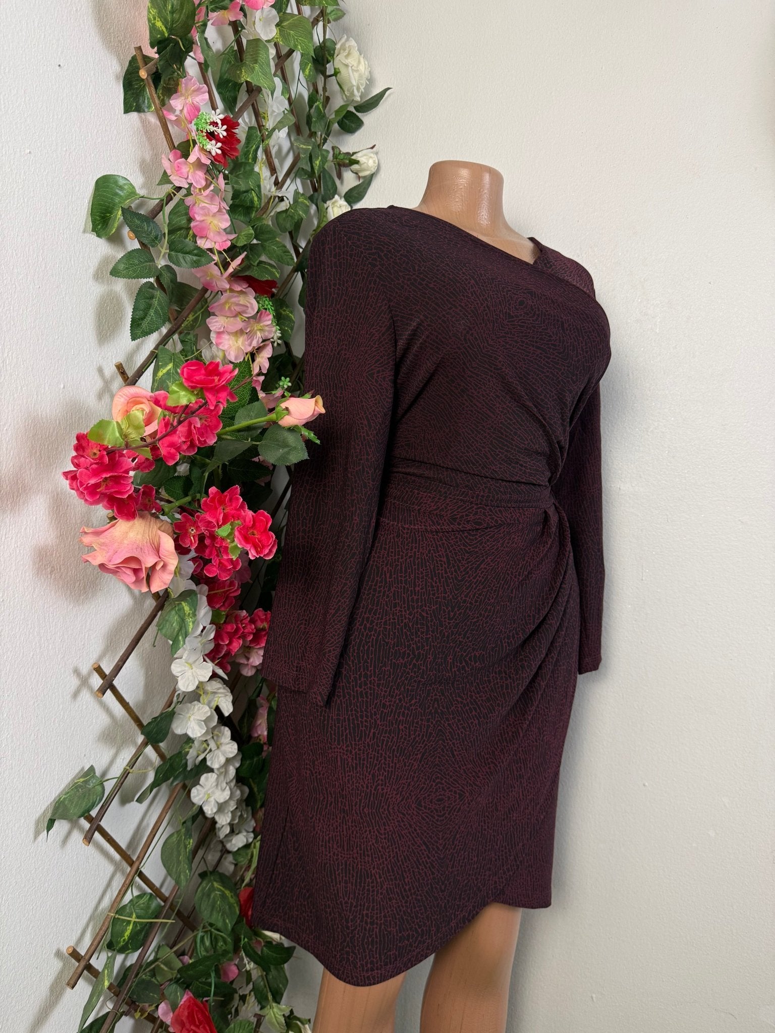 Robe élegante manches longues ceintrée - Perluna Store - kinshasa