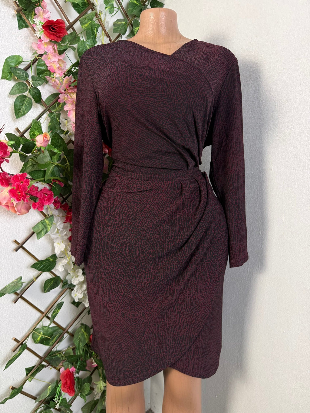 Robe élegante manches longues ceintrée - Perluna Store - kinshasa