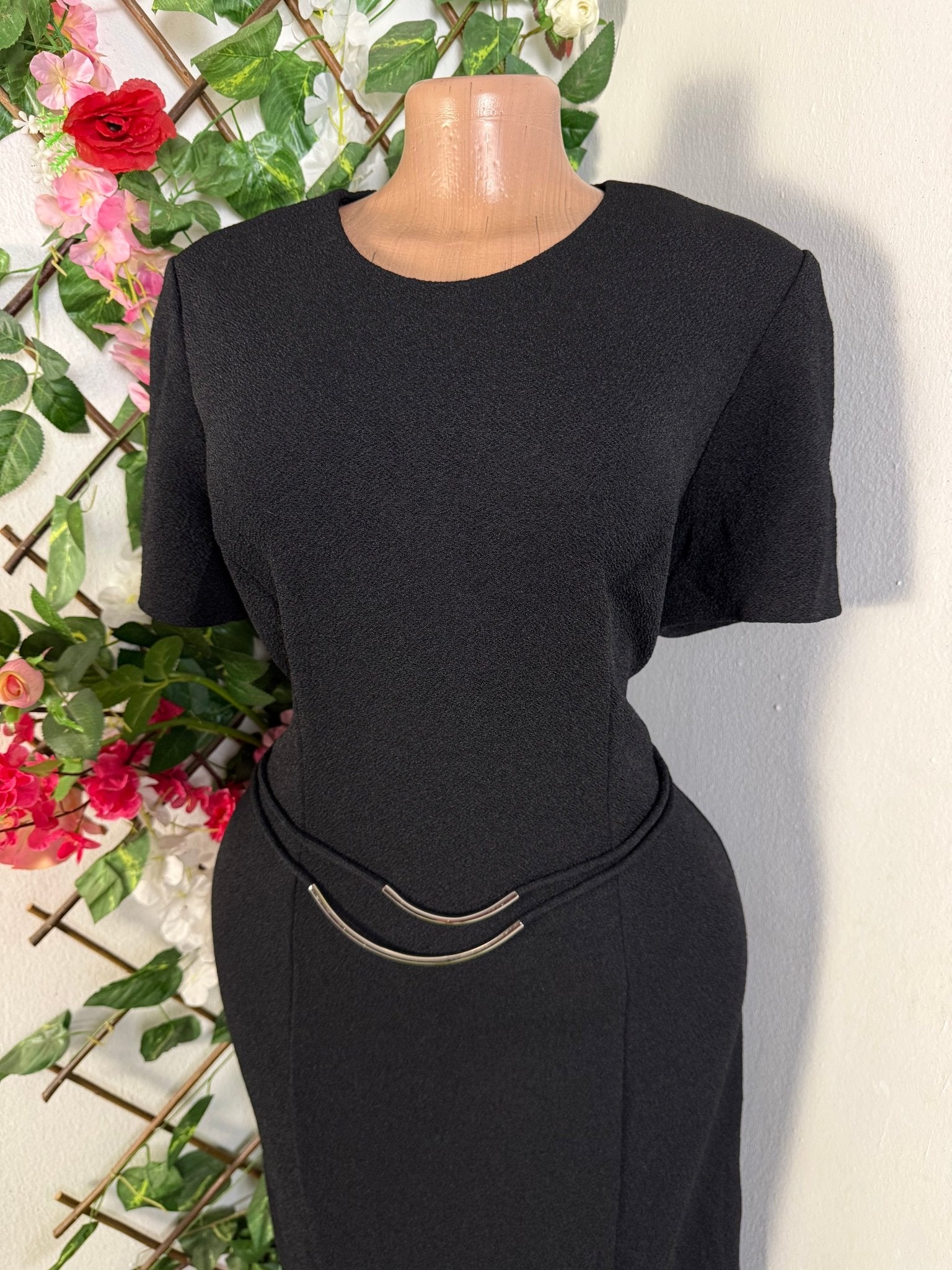 Robe élégante mi-longue droite manches courte - Perluna Store