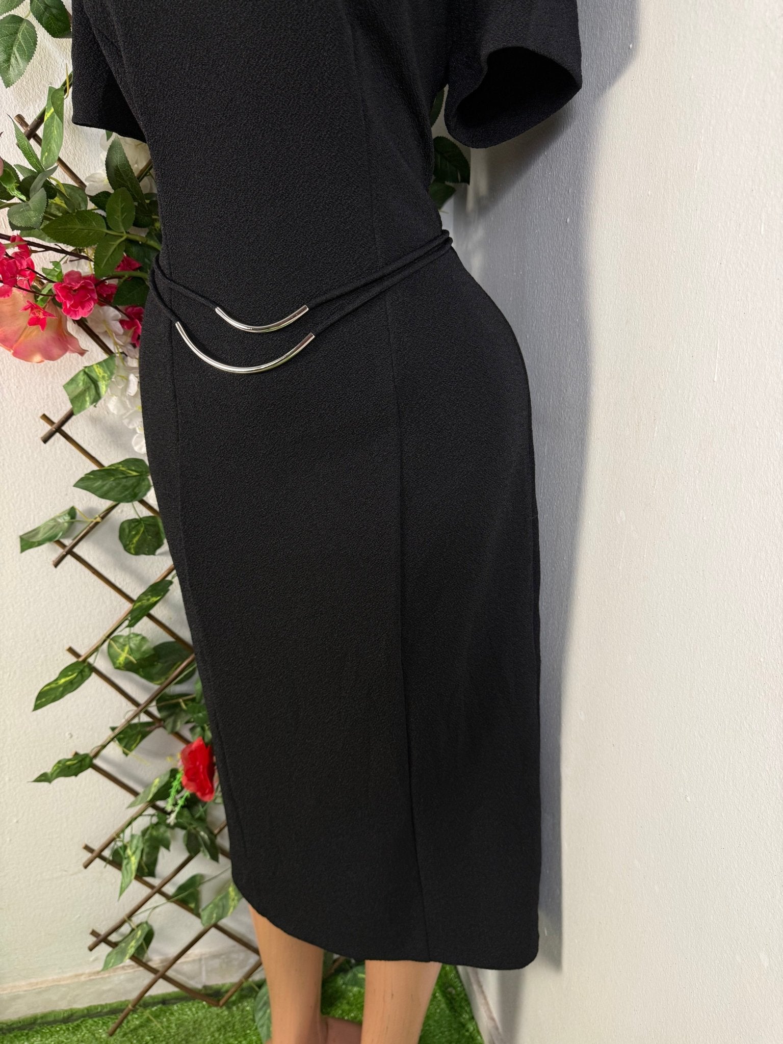 Robe élégante mi-longue droite manches courte - Perluna Store
