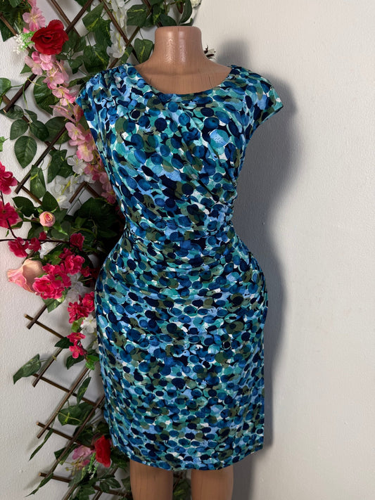 Robe élégante sans manche taille cintré - Perluna Store - kinshasa