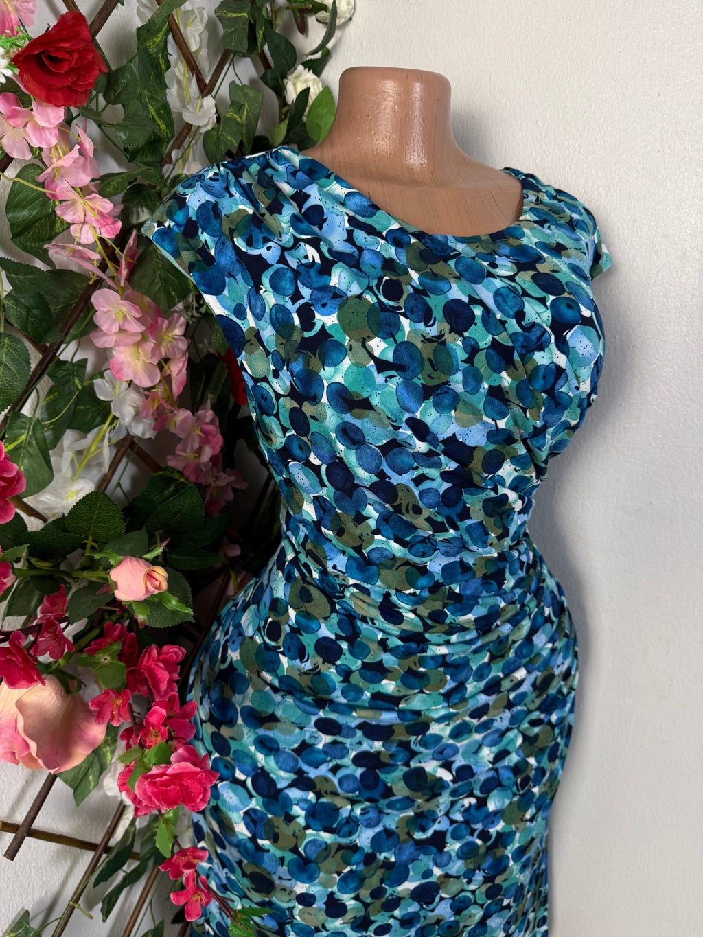 Robe élégante sans manche taille cintré - Perluna Store