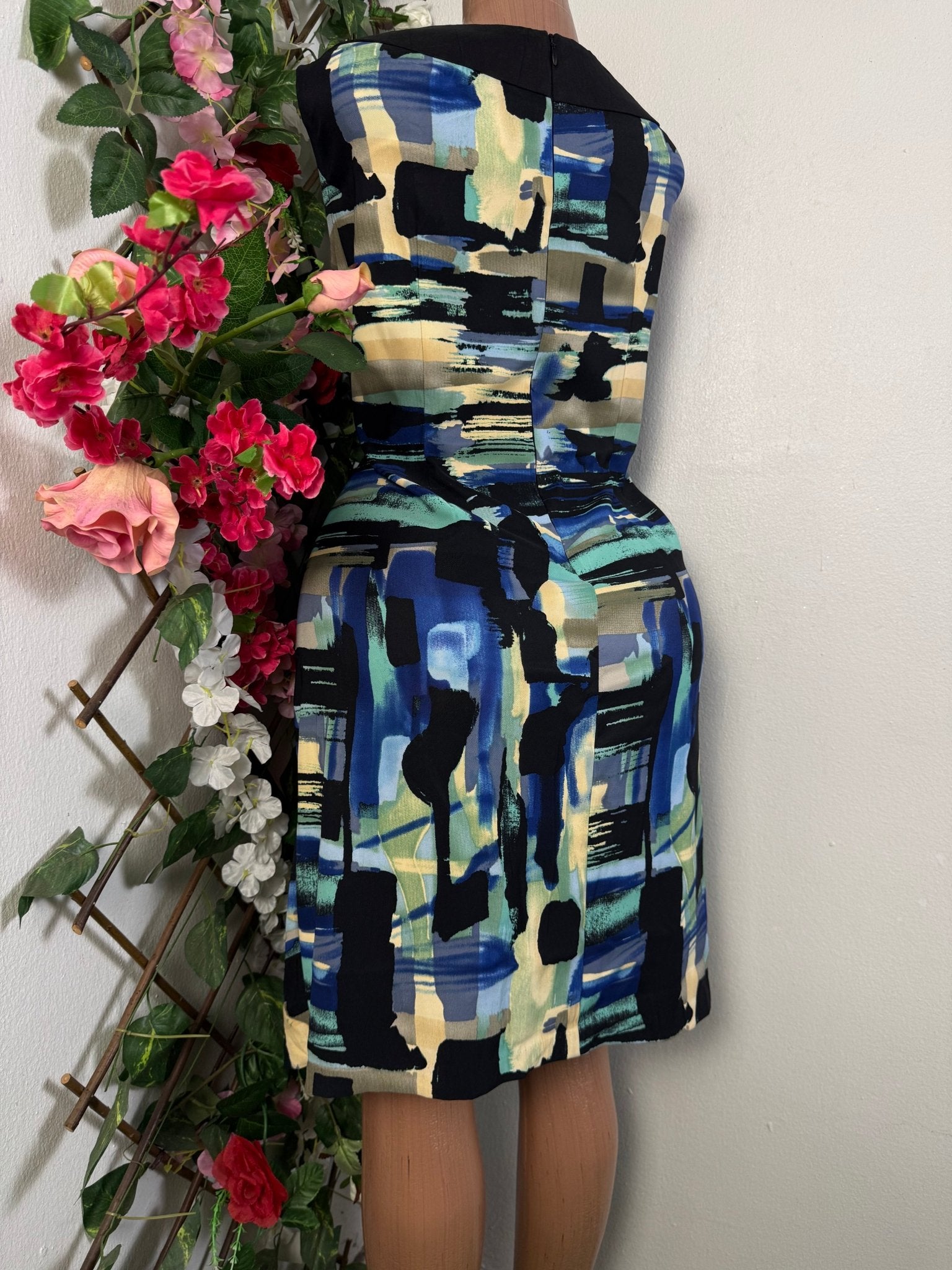 Robe élegante sans manches drapée - Perluna Store - kinshasa