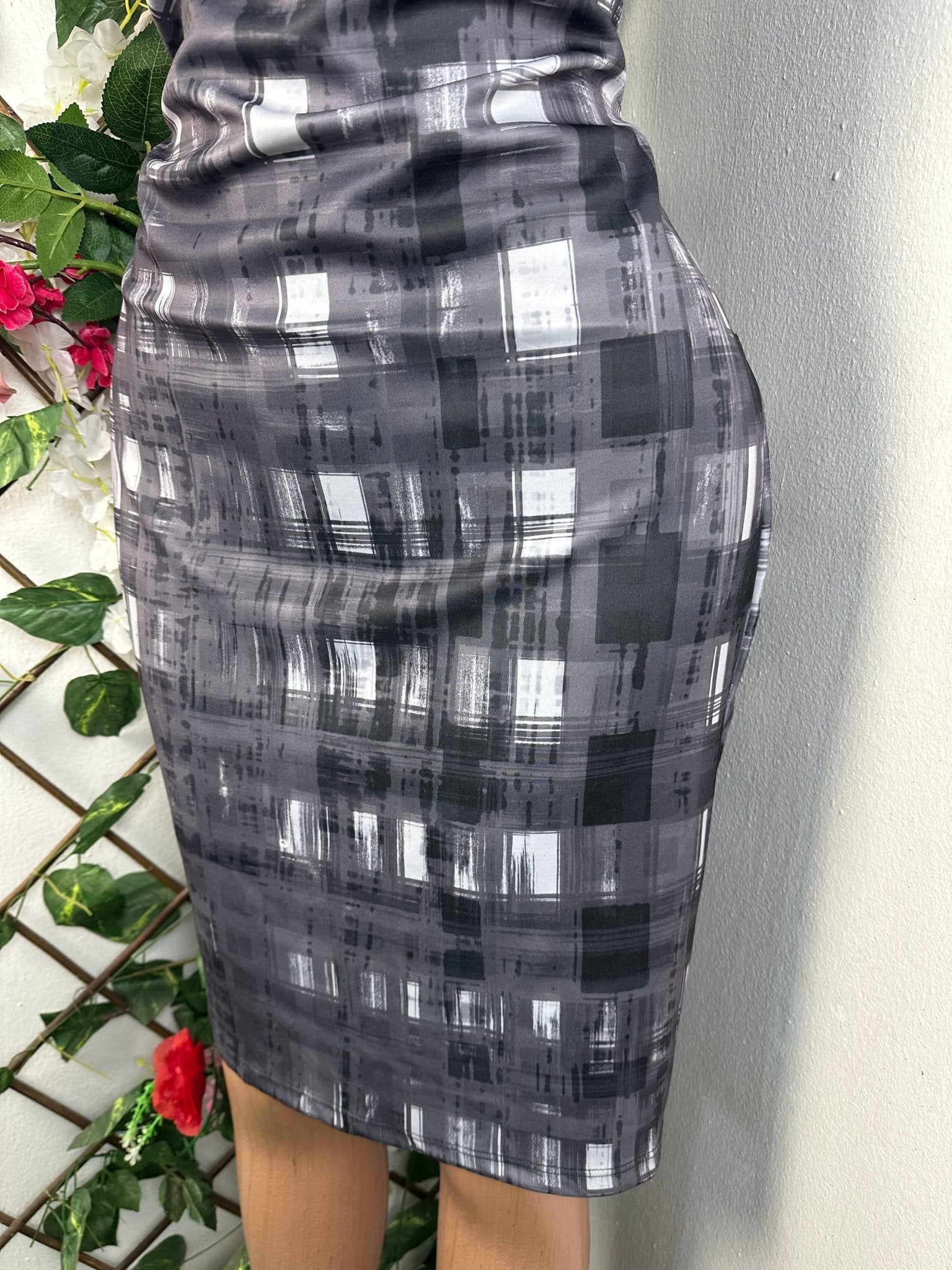 Robe élegante sans manches drapée - Perluna Store - kinshasa