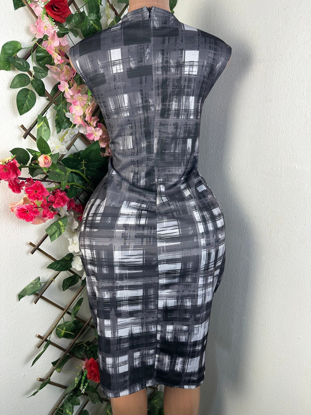 Robe élegante sans manches drapée - Perluna Store - kinshasa
