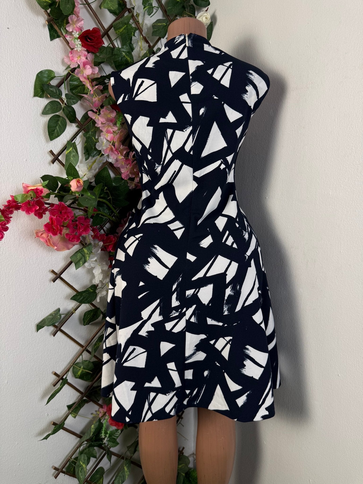 Robe élégante sans manches - Perluna Store